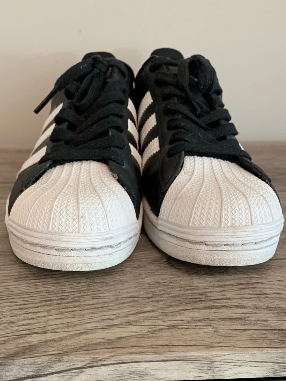 Adidas Women's Superstar Sneakers Core Black Cloud White Lace-Up Shoes 9.5